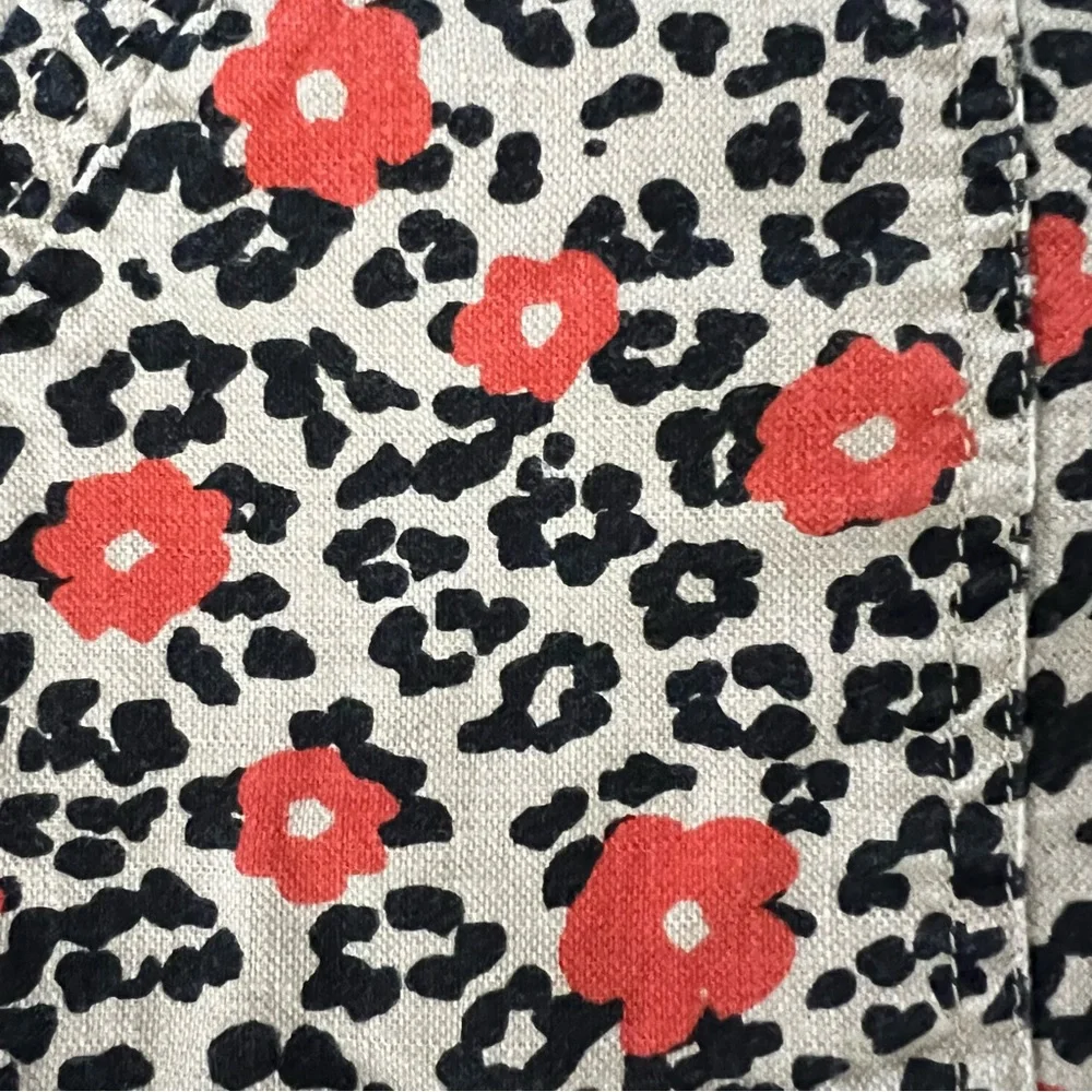 BANANA REPUBLIC Cheetah & Floral Print Chino Shorts Leopard Size 4